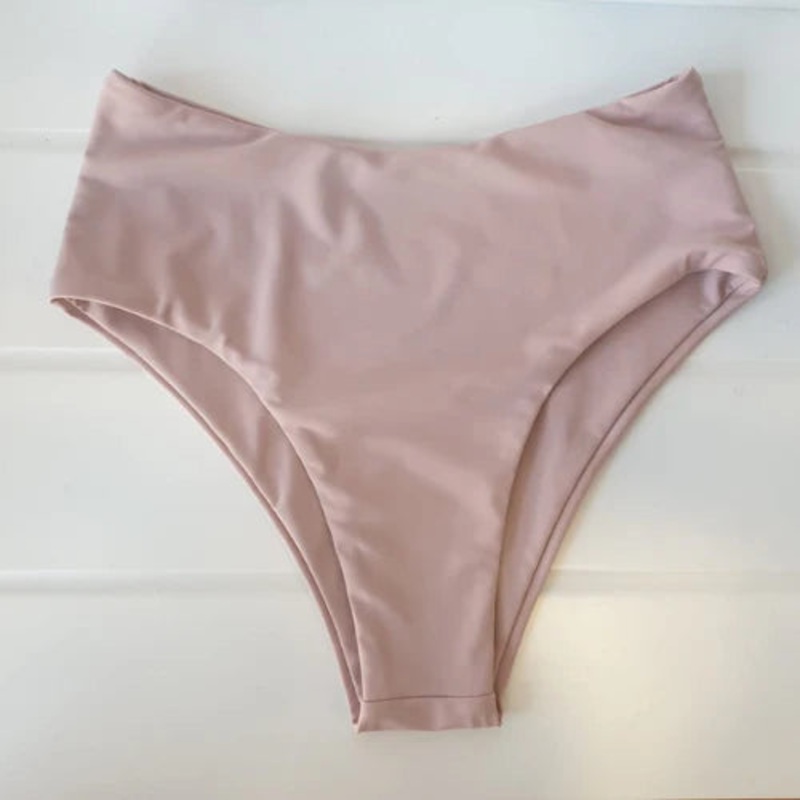 Rose Bottom – Addict