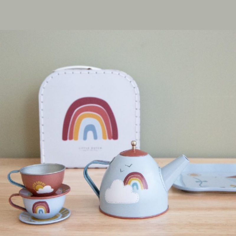 Tea set in basket Rainbow