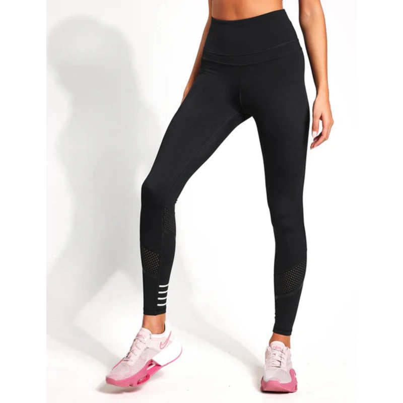 Mahalia – Smoke Black