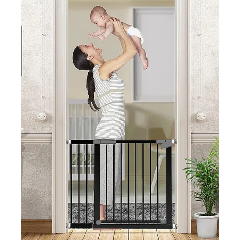 StarAndDaisy Baby Safety Gate with Auto Close Hold Open Features  Multiple Sizes – Black