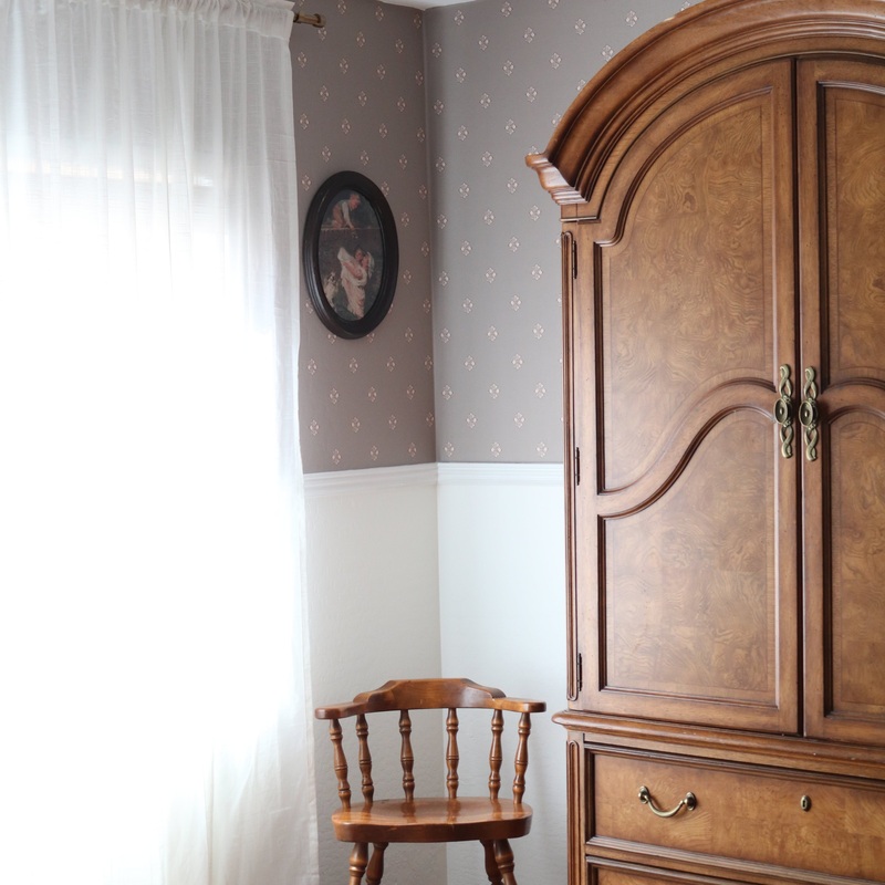 Wilson Wallpaper By Melissa Johnson Design Sample 1 foot by 1 foot Neutral Small Scale