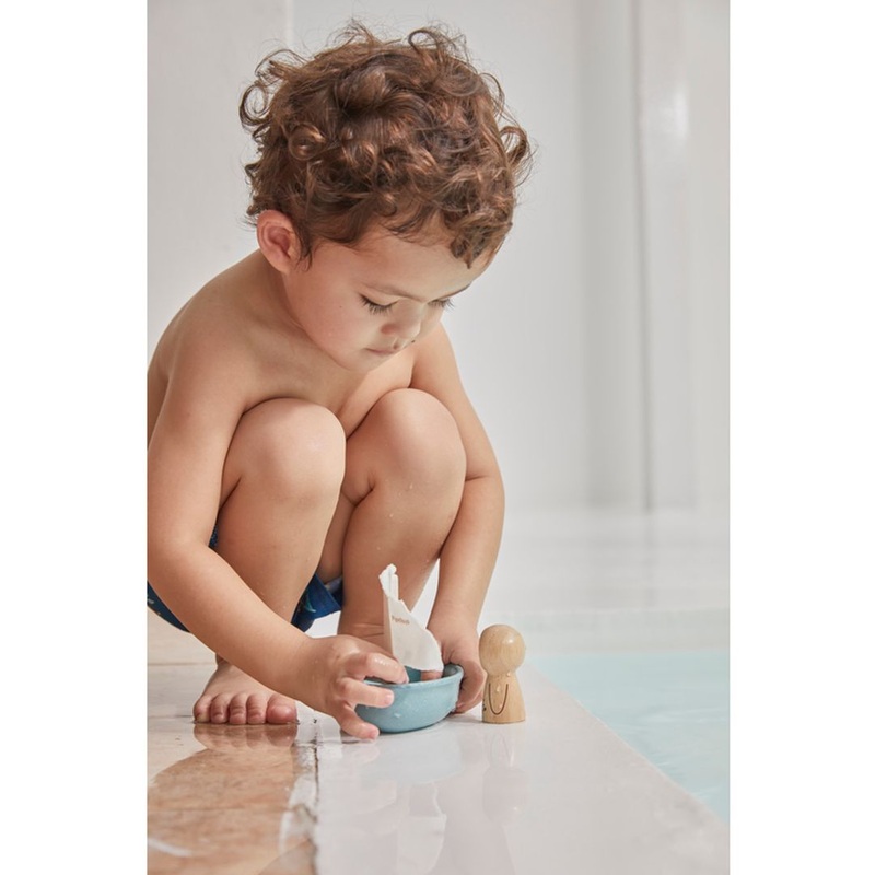 Plan Toys Sailing Boat – Walrus – Modern Rustic