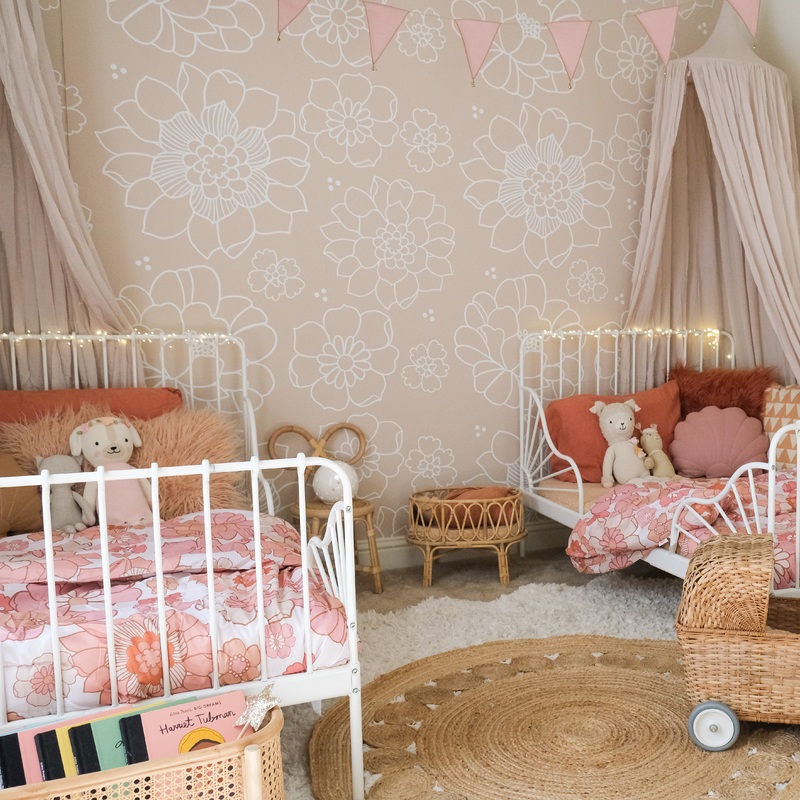 Ellis Wallpaper By Indy And Pippa Sample 1 foot by 1 foot