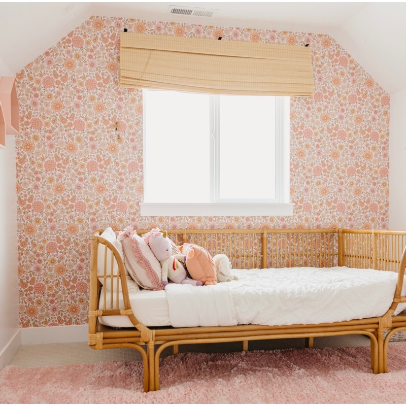 Daisy Wallpaper By Lovely People Studio Sample 1 foot by 1 foot