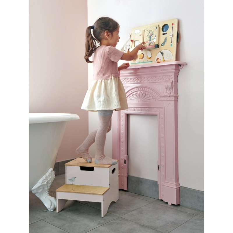 Tender Leaf Forest Steps