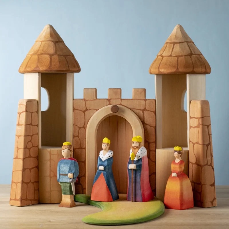 Pre-Order Bumbu Regal Family and Castle Set (Ships end of June)