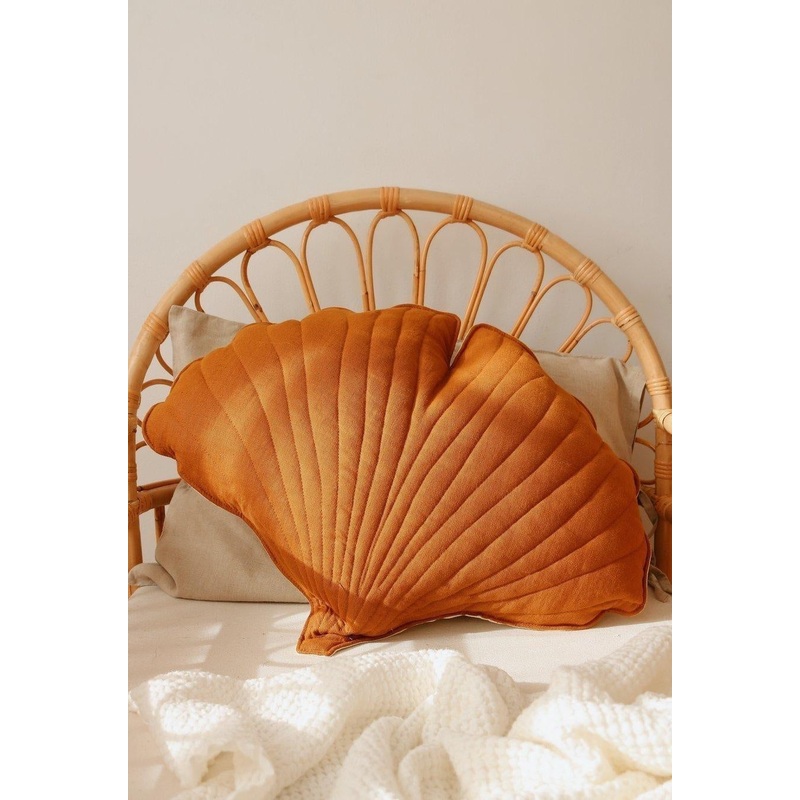 Linen Caramel Ginkgo Leaf Pillow
