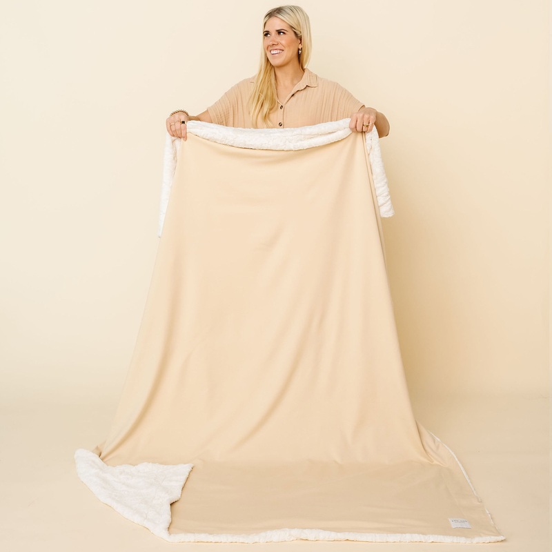 Cozy Blanket – Latte – Adult/Throw