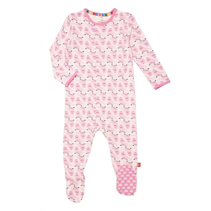 Magnetic Footie – Signed Sealed Delivered Pink