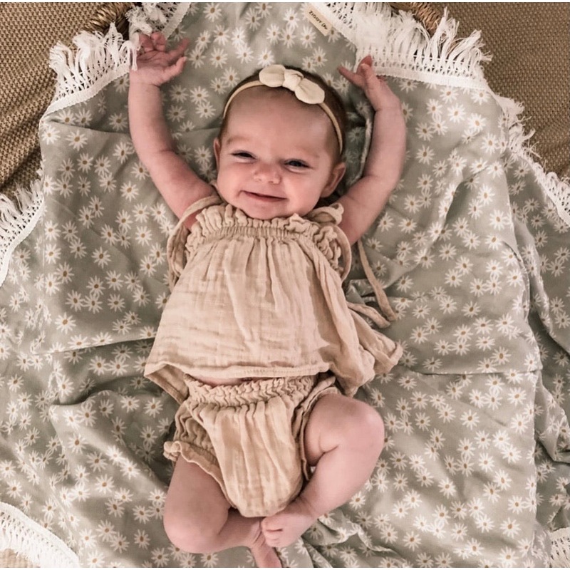 Ziggy Lou Mini Daisy Swaddle With Cream Fringe – Sage