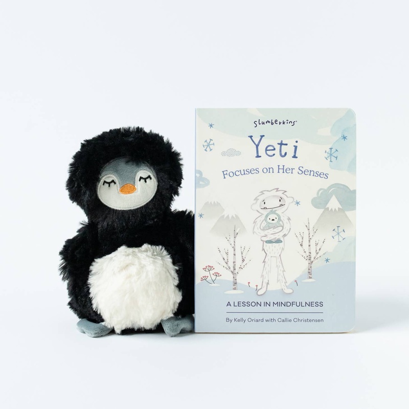Black/White Penguin Mini & Yeti Lesson Book/ Yeti Focuses on Her Senses