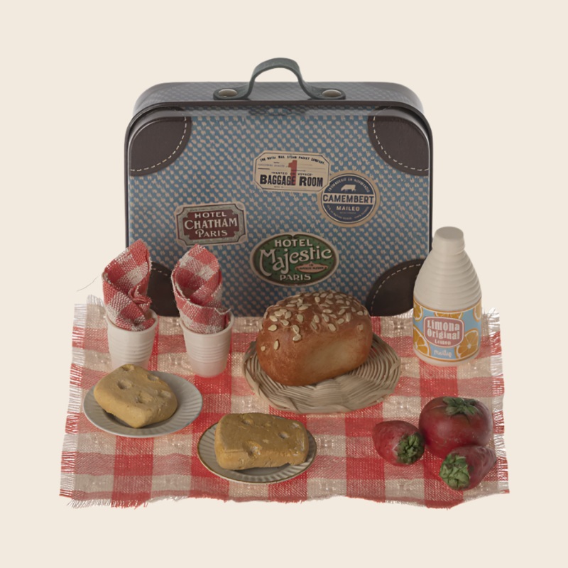 Maileg Picnic Set – Mouse Size 24
