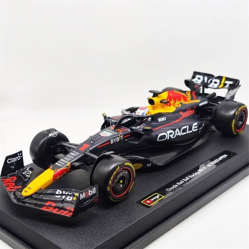 Burago 1/18 Red Bull Racing RB19 – M.Verstappen